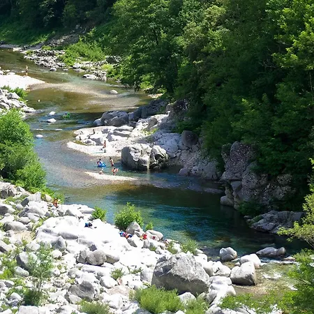 Bivouac Nature, Tentes Dans Les Cevennes