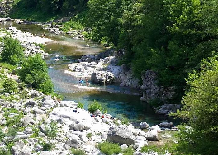 Bivouac Nature, Tentes Dans Les Cevennes