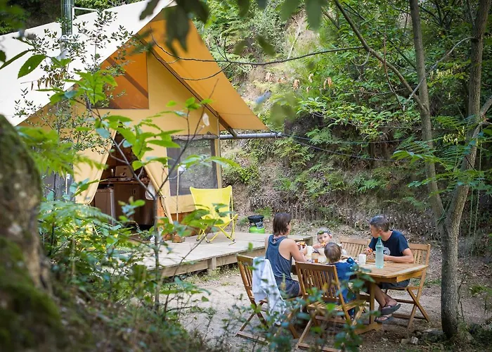 Οργανωμένο κάμπινγκ Bivouac Nature, Tentes Dans Les Cevennes